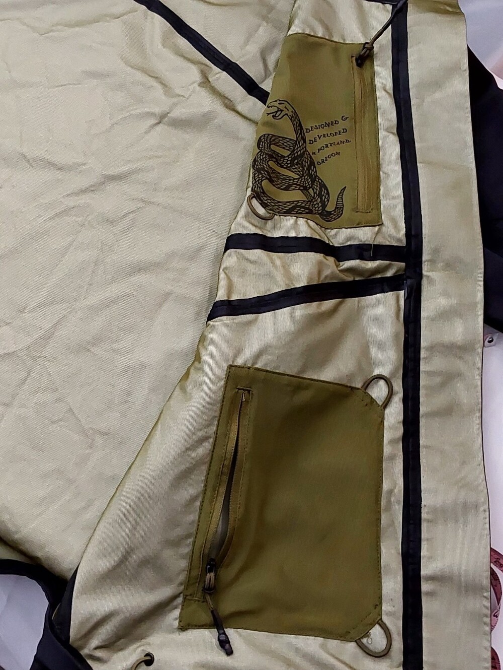 Viktos 3l Team Hardshell Jacket - Picture 8 of 15